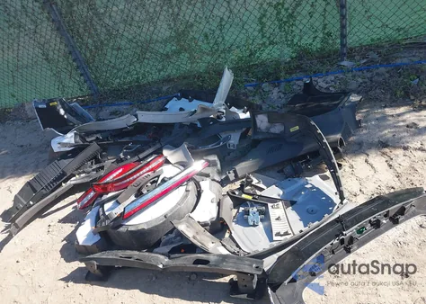 2020 Lincoln Corsair Standard z USA, uszkodzony, nr VIN 5LMCJ1C91LUL12649